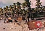 Image Landing Ship mécanisé Makin Island Kiribati Islands, 1943, de la seconde 8 séquences d'archives historiques vidéo 65675059700