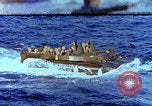 Standbild Landing Vehicle Tracked Pazifik, 1945, aus Sekunde 1 historischem Filmmaterial Videoclip 65675059724