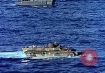 Standbild Landing Vehicle Tracked Pazifik, 1945, aus Sekunde 8 historischem Filmmaterial Videoclip 65675059724