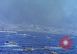 Standbild Landing Vehicle Tracked Pazifik, 1945, aus Sekunde 22 historischem Filmmaterial Videoclip 65675059724