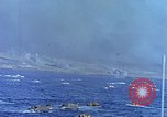 Standbild Landing Vehicle Tracked Pazifik, 1945, aus Sekunde 25 historischem Filmmaterial Videoclip 65675059724