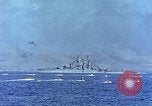 Standbild Landing Vehicle Tracked Pazifik, 1945, aus Sekunde 45 historischem Filmmaterial Videoclip 65675059724
