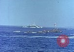 Standbild Landing Vehicle Tracked Pazifik, 1945, aus Sekunde 60 historischem Filmmaterial Videoclip 65675059724