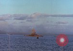 Standbild Schlachtschiff Iwo Jima, 1945, aus Sekunde 39 historischem Filmmaterial Videoclip 65675059725