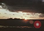 Image des Marines des États-Unis Océan Pacifique, 1945, de la seconde 1 séquences d'archives historiques vidéo 65675059753