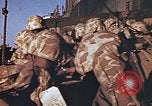 Image Negro troupes d'assaut Océan Pacifique, 1945, de la seconde 34 séquences d'archives historiques vidéo 65675059755