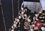 Image Negro troupes d'assaut Océan Pacifique, 1945, de la seconde 62 séquences d'archives historiques vidéo 65675059755
