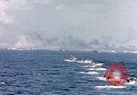 Standbild Landung Handwerk Iwo Jima, 1945, aus Sekunde 11 historischem Filmmaterial Videoclip 65675059776