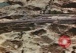 Standbild rail road track Italien, 1944, aus Sekunde 6 historischem Filmmaterial Videoclip 65675059797