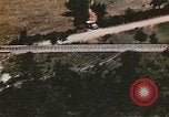 Standbild rail road track Italien, 1944, aus Sekunde 14 historischem Filmmaterial Videoclip 65675059797