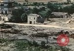 Standbild rail road track Italien, 1944, aus Sekunde 32 historischem Filmmaterial Videoclip 65675059797