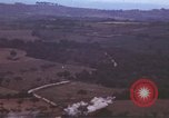 Standbild strafing Lkw Italien, 1944, aus Sekunde 18 historischem Filmmaterial Videoclip 65675059810