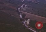 Standbild strafing Lkw Italien, 1944, aus Sekunde 23 historischem Filmmaterial Videoclip 65675059810