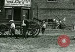Image stagecoach Ypsilanti Michigan USA, 1923, de la seconde 10 séquences d'archives historiques vidéo 65675059831