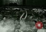 Standbild Wasser Rettung United States USA, 1923, aus Sekunde 12 historischem Filmmaterial Videoclip 65675059832