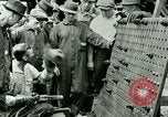 Image Équipement de rivetage United States USA, 1923, de la seconde 9 séquences d'archives historiques vidéo 65675059834