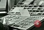 Standbild Hand drücken United States USA, 1923, aus Sekunde 24 historischem Filmmaterial Videoclip 65675059838