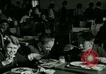 Standbild Speisesaal United States USA, 1923, aus Sekunde 15 historischem Filmmaterial Videoclip 65675059842