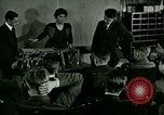 Standbild class Zimmer United States USA, 1923, aus Sekunde 5 historischem Filmmaterial Videoclip 65675059843