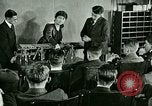 Standbild class Zimmer United States USA, 1923, aus Sekunde 8 historischem Filmmaterial Videoclip 65675059843