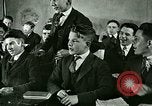 Standbild class Zimmer United States USA, 1923, aus Sekunde 21 historischem Filmmaterial Videoclip 65675059843