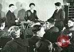 Standbild class Zimmer United States USA, 1923, aus Sekunde 32 historischem Filmmaterial Videoclip 65675059843