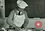 Standbild Kochkurse für amerikanischen Jungen und Mädchen United States USA, 1923, aus Sekunde 51 historischem Filmmaterial Videoclip 65675059847