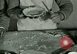 Standbild Kochkurse für amerikanischen Jungen und Mädchen United States USA, 1923, aus Sekunde 60 historischem Filmmaterial Videoclip 65675059847