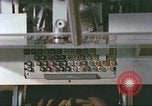 Image Talking Machine à écrire Illinois United States USA, 1967, de la seconde 4 séquences d'archives historiques vidéo 65675059874
