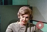 Image Mères des enfants du projet Breakthrough Illinois United States USA, 1967, de la seconde 28 séquences d'archives historiques vidéo 65675059877