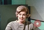 Image Mères des enfants du projet Breakthrough Illinois United States USA, 1967, de la seconde 37 séquences d'archives historiques vidéo 65675059877
