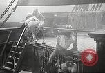 Standbild United State Marine Seeleute im Kampf United States USA, 1956, aus Sekunde 45 historischem Filmmaterial Videoclip 65675059913