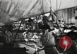 Standbild United State Marine Seeleute im Kampf United States USA, 1956, aus Sekunde 61 historischem Filmmaterial Videoclip 65675059913