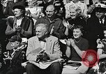 Standbild Abschlussfeier United States USA, 1956, aus Sekunde 20 historischem Filmmaterial Videoclip 65675059916