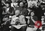 Standbild Abschlussfeier United States USA, 1956, aus Sekunde 21 historischem Filmmaterial Videoclip 65675059916