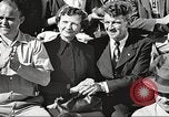 Standbild Abschlussfeier United States USA, 1956, aus Sekunde 50 historischem Filmmaterial Videoclip 65675059916