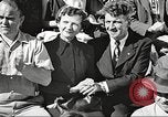 Standbild Abschlussfeier United States USA, 1956, aus Sekunde 52 historischem Filmmaterial Videoclip 65675059916