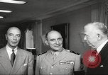 Standbild Omar Bradley Washington DC USA, 1951, aus Sekunde 26 historischem Filmmaterial Videoclip 65675059929