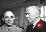 Standbild Omar Bradley Washington DC USA, 1951, aus Sekunde 41 historischem Filmmaterial Videoclip 65675059929
