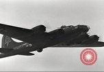 Standbild B-17 Flugzeuge europäische Theater, 1942, aus Sekunde 31 historischem Filmmaterial Videoclip 65675059936