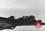 Standbild B-17 Flugzeuge europäische Theater, 1942, aus Sekunde 34 historischem Filmmaterial Videoclip 65675059936