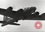 Standbild B-17 Flugzeuge europäische Theater, 1942, aus Sekunde 37 historischem Filmmaterial Videoclip 65675059936