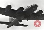 Standbild B-17 Flugzeuge europäische Theater, 1942, aus Sekunde 40 historischem Filmmaterial Videoclip 65675059936