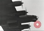 Standbild B-17 Flugzeuge europäische Theater, 1942, aus Sekunde 49 historischem Filmmaterial Videoclip 65675059936