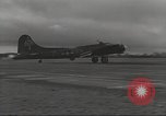 Standbild B-17 Flugzeuge europäische Theater, 1942, aus Sekunde 39 historischem Filmmaterial Videoclip 65675059937
