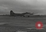 Standbild B-17 Flugzeuge europäische Theater, 1942, aus Sekunde 40 historischem Filmmaterial Videoclip 65675059937