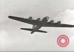 Standbild B-17 Flugzeuge europäische Theater, 1942, aus Sekunde 17 historischem Filmmaterial Videoclip 65675059938