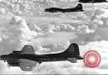 Standbild B-17 Flugzeuge europäische Theater, 1942, aus Sekunde 14 historischem Filmmaterial Videoclip 65675059939