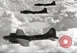 Standbild B-17 Flugzeuge europäische Theater, 1942, aus Sekunde 22 historischem Filmmaterial Videoclip 65675059939