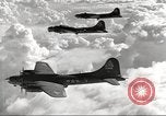 Standbild B-17 Flugzeuge europäische Theater, 1942, aus Sekunde 24 historischem Filmmaterial Videoclip 65675059939